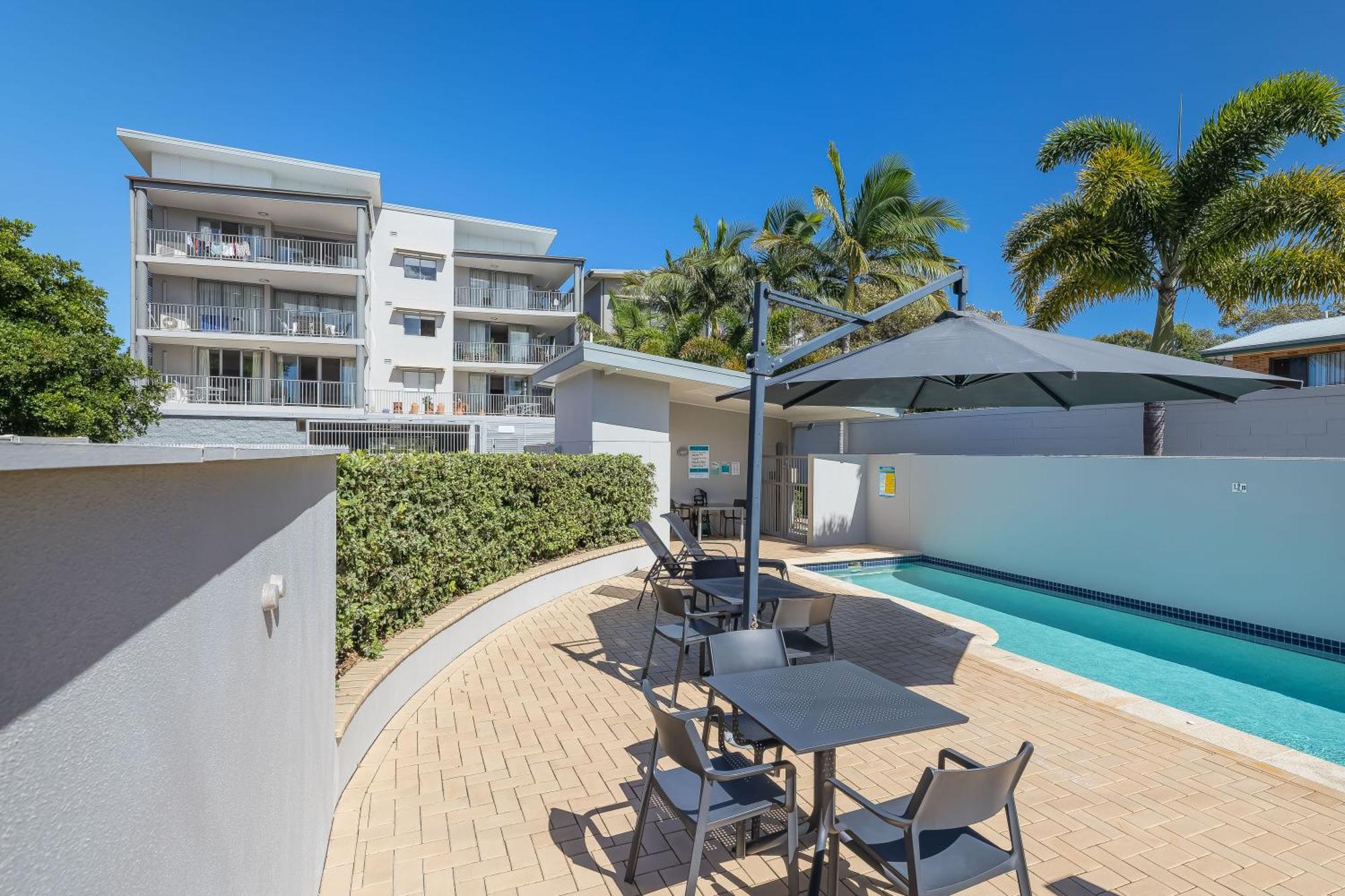 On The Bay Apartments Bongaree Exterior photo